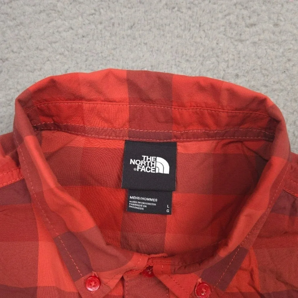 The North Face Monanock Shirt Mens Large Red Plaid Nylon Hiking Button Up